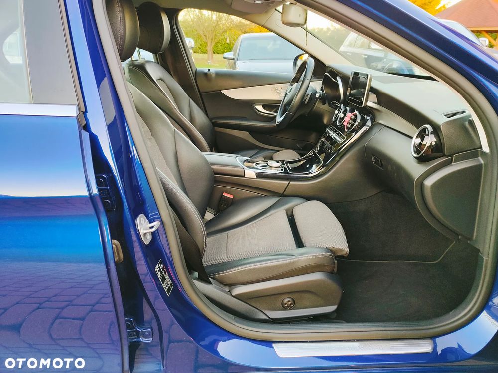Mercedes-Benz Klasa C 180 (BlueTEC) d 7G-TRONIC - 21
