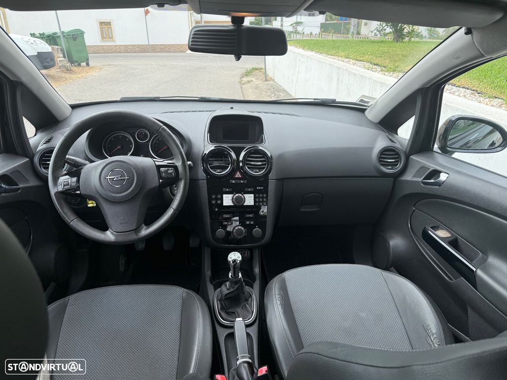 Opel Corsa 1.3 CDTI Enjoy EcoFLEX - 9
