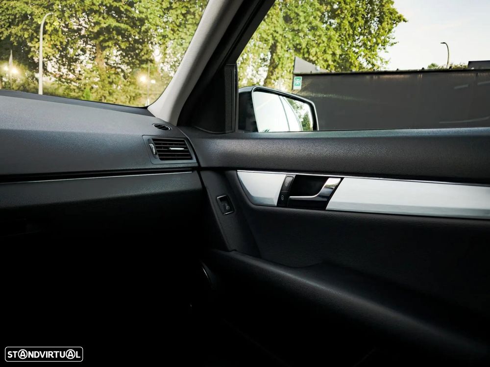Mercedes-Benz C 250 - 16