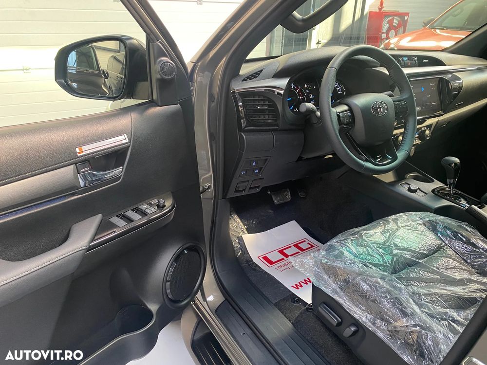 Toyota Hilux 2.8D 204CP 4x4 Double Cab AT MHEV Invincible - 10