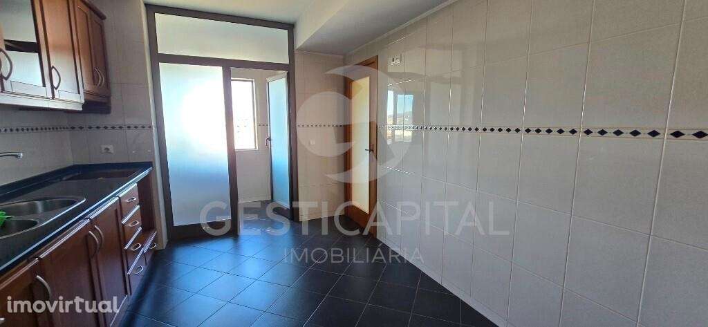 T2 c/ lugar de garagem no centro do Marco - Grande imagem: 4/21