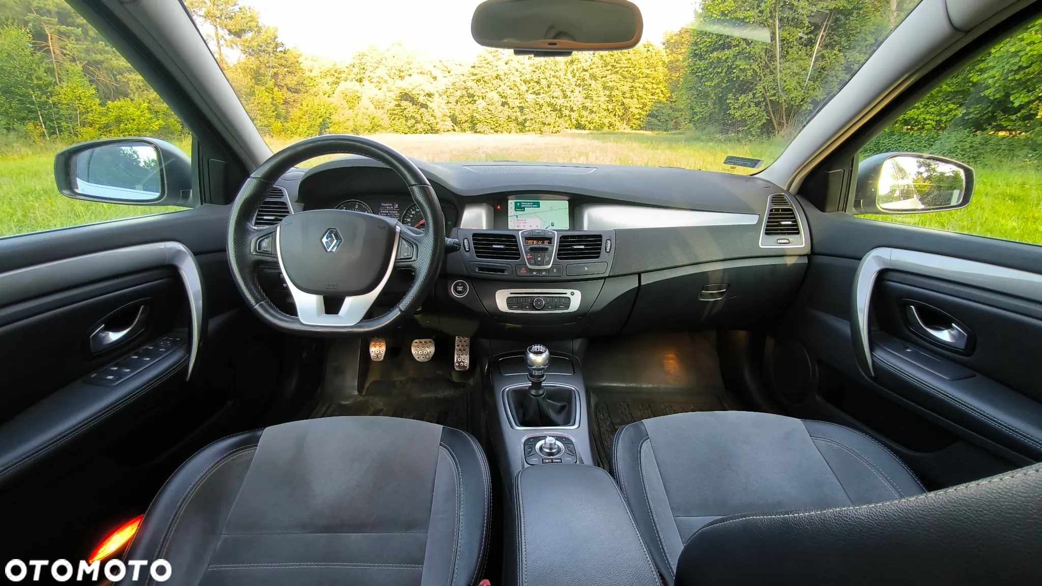 Renault Laguna ENERGY dCi 175 FAP Start & Stop Initiale - 12