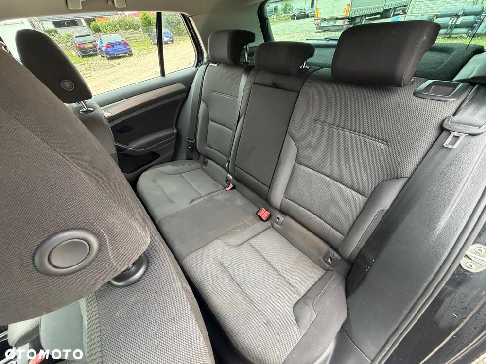 Volkswagen Golf 1.6 TDI BlueMotion Comfortline - 12