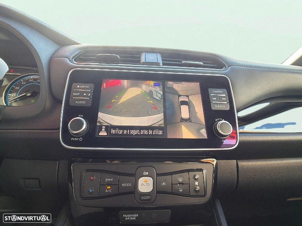 Nissan Leaf N-Connecta - 12