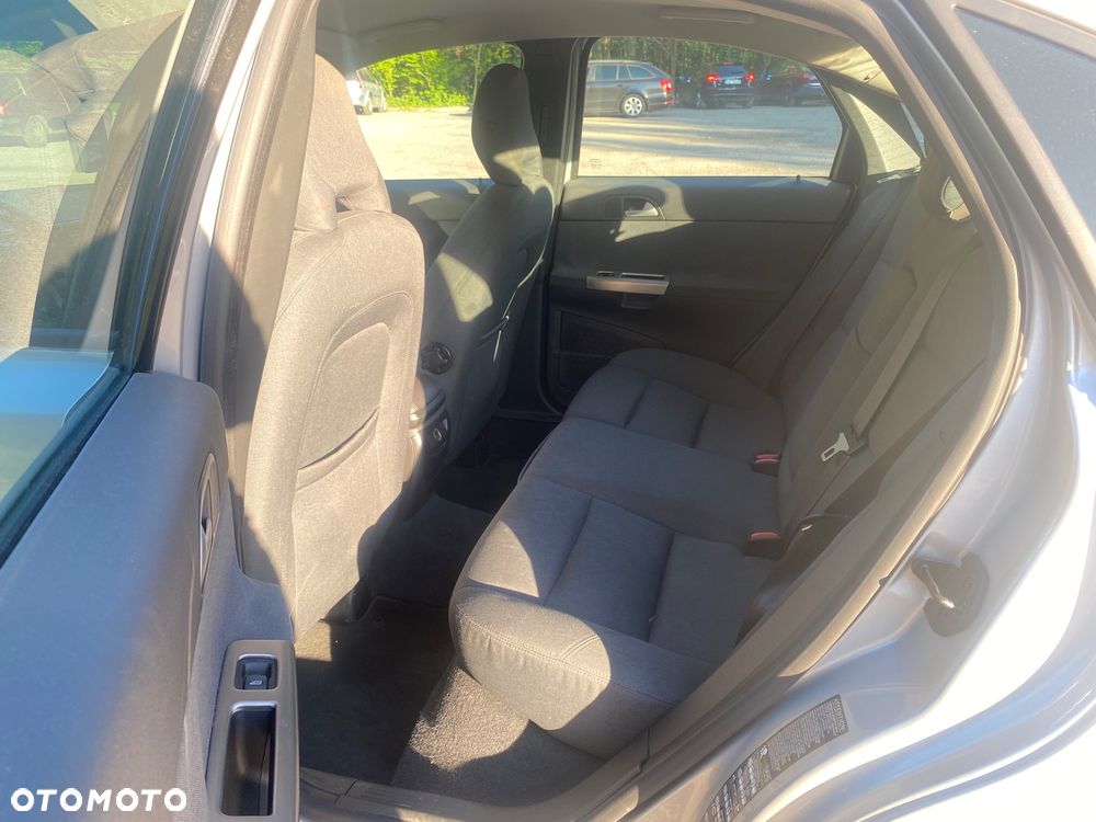 Volvo S40 1.8 - 9