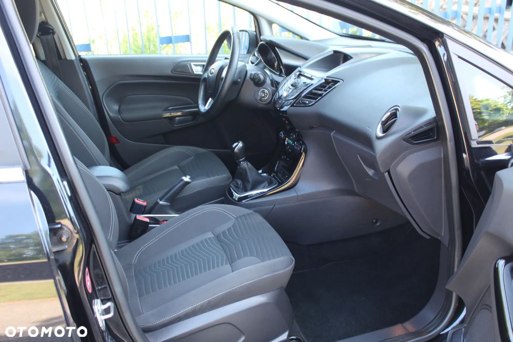 Ford Fiesta 1.0 EcoBoost Titanium - 25