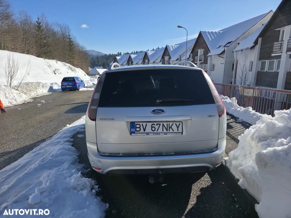 Ford Focus - 10