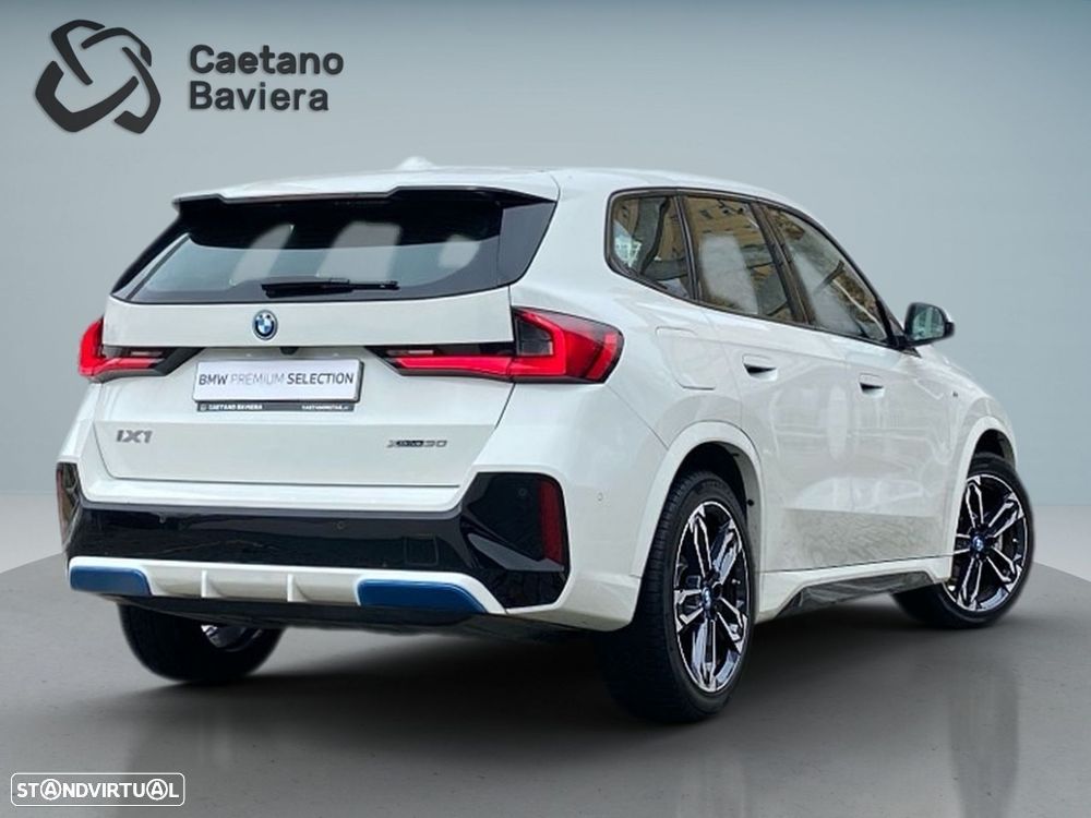 BMW iX1 xDrive30 Pack Desportivo M - 3