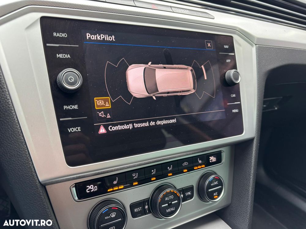 Volkswagen Passat - 15