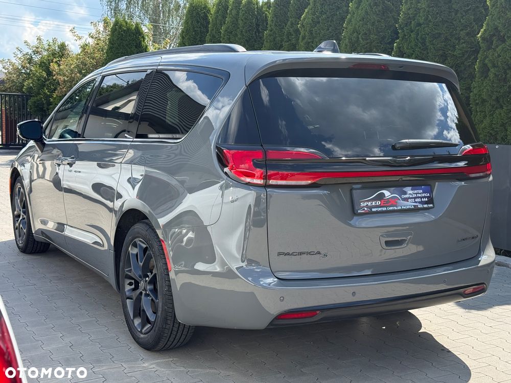 Chrysler Pacifica - 9