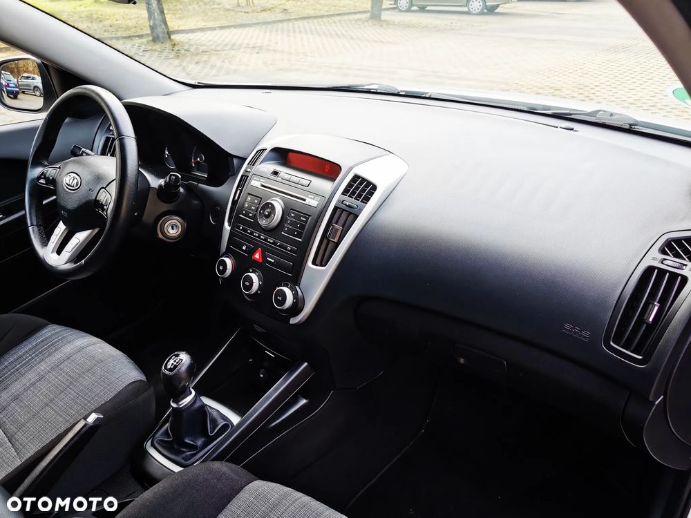 Kia Ceed 1.4 CVVT Attract - 7