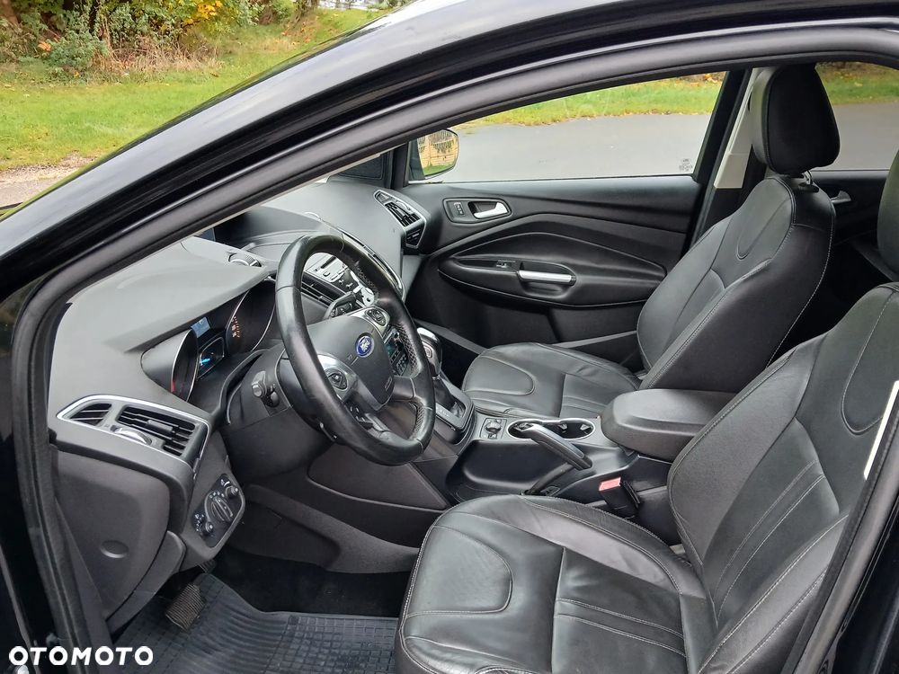 Ford Kuga 2.0 TDCi 4x4 Titanium - 20