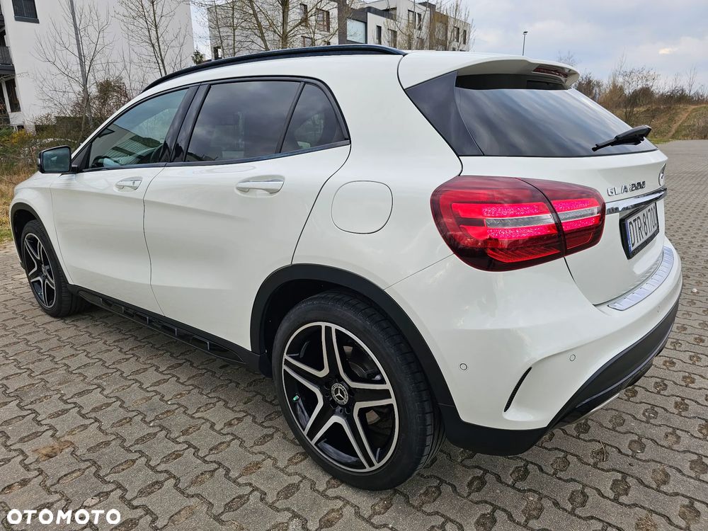 Mercedes-Benz GLA 200 7G-DCT AMG Line - 8