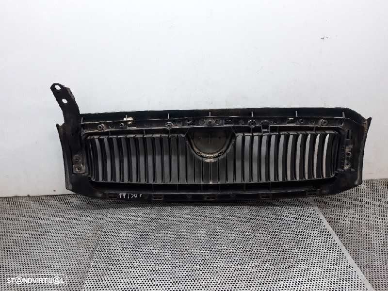 GRELHA FRONTAL SKODA FABIA I 2000 - 3