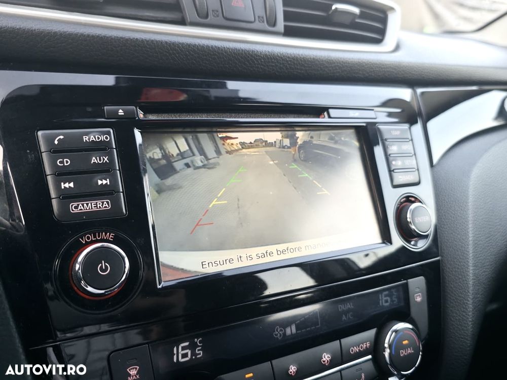 Nissan Qashqai 1.6 DCI Xtronic N-Connecta - 17