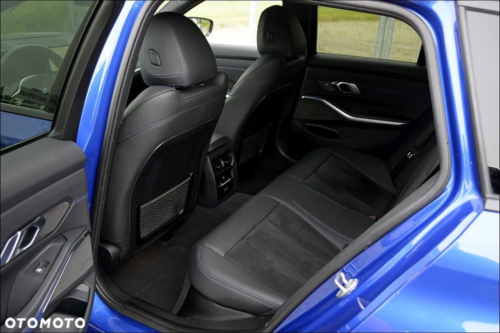 BMW Seria 3 320d M Sport Shadow sport - 21