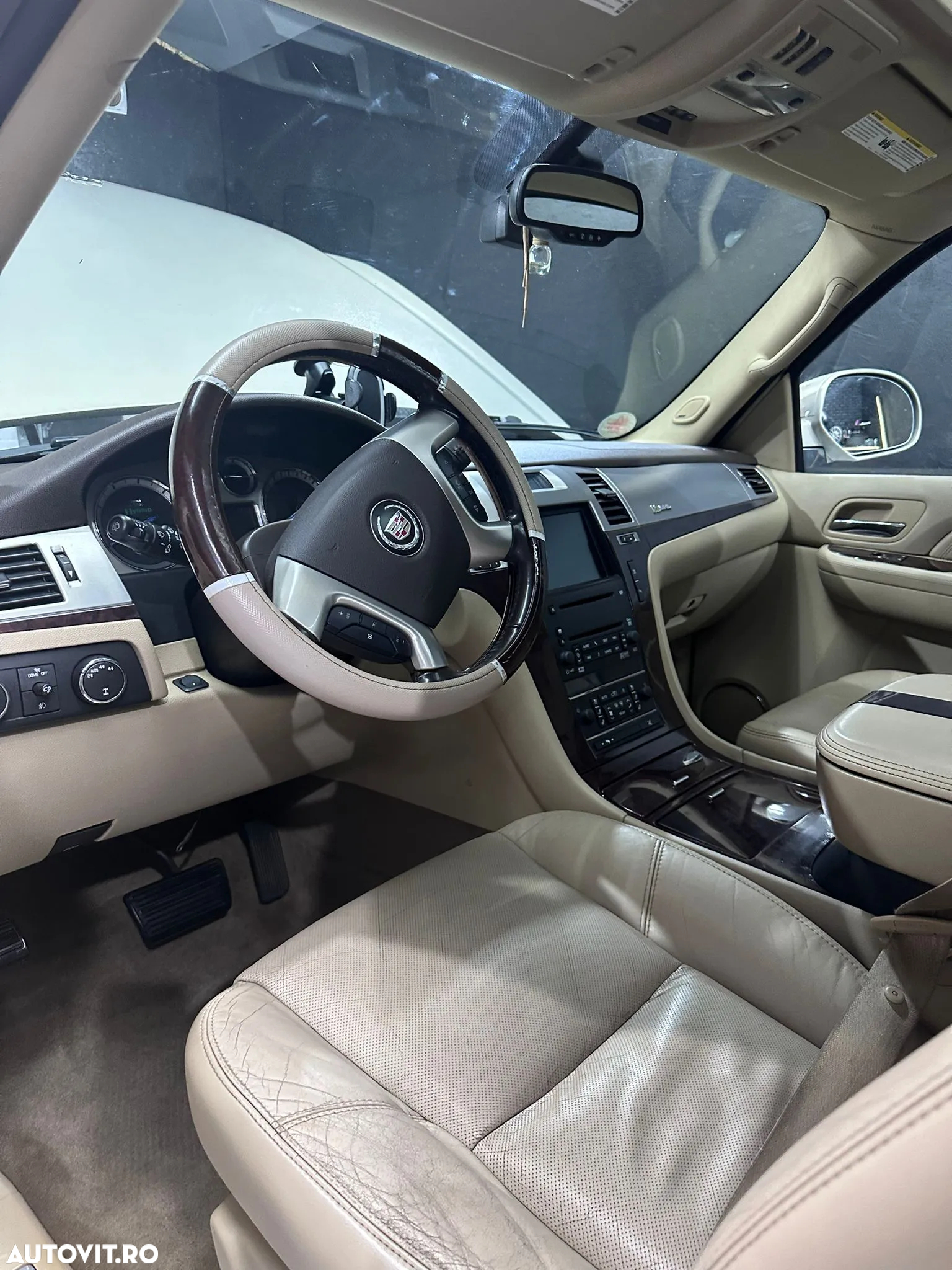 Cadillac Escalade 6.0 V8 - 29