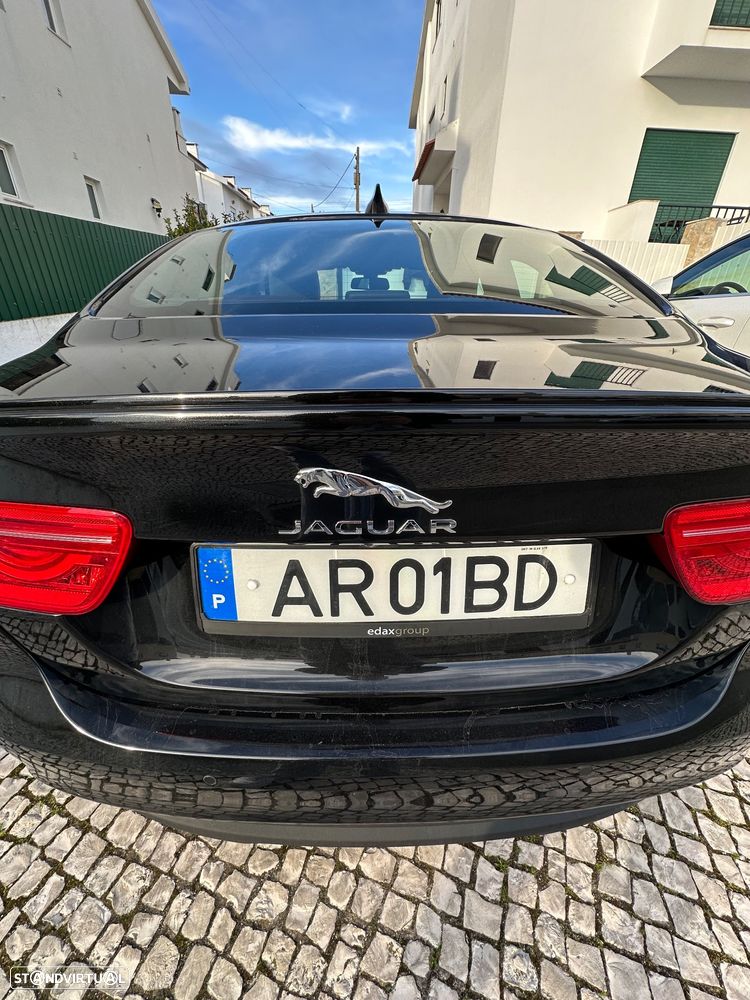 Jaguar XE 2.0 D R-Sport Aut. - 7