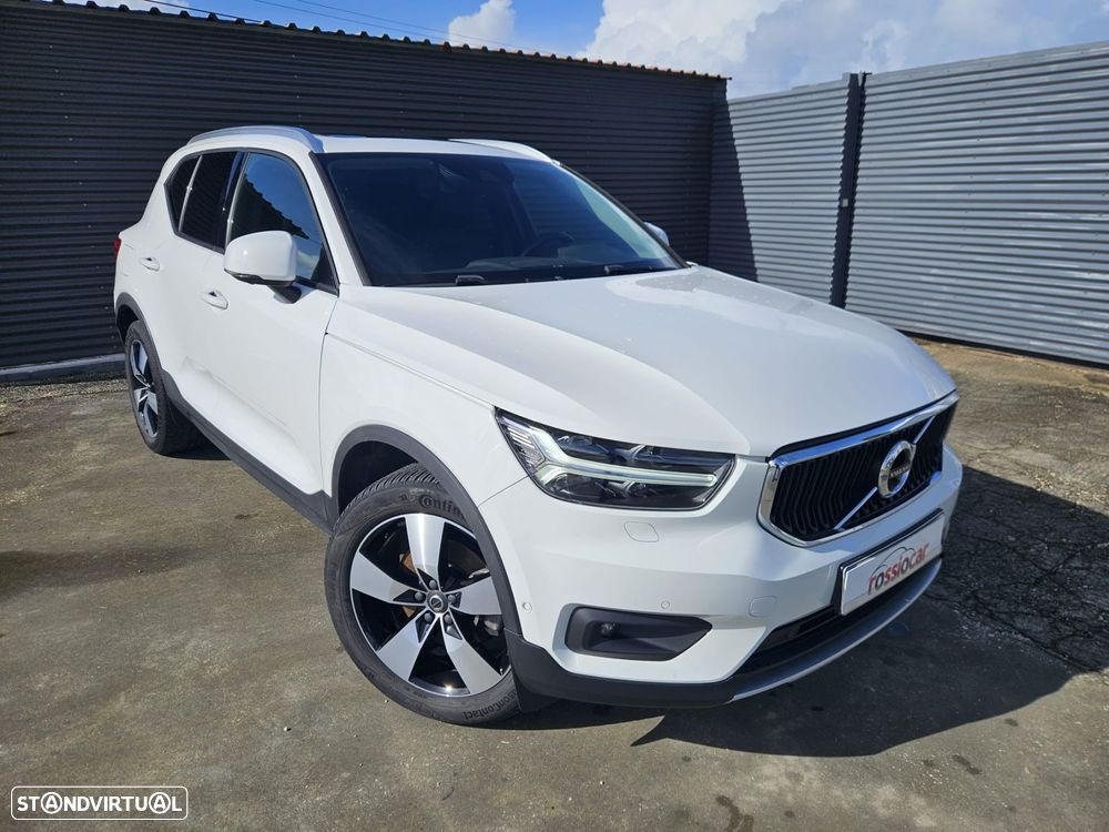 Volvo XC 40 D4 AWD Geartronic Momentum Pro - 4