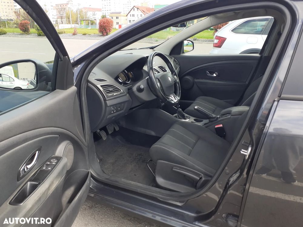 Renault Megane ENERGY dCi 110 Start & Stop LIMITED - 8