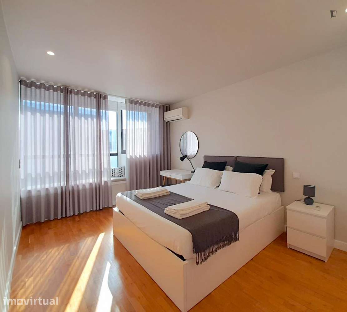 Apartamento com 2 quartos - localizado em Santo Ildefonso Porto - Grande imagem: 2/18