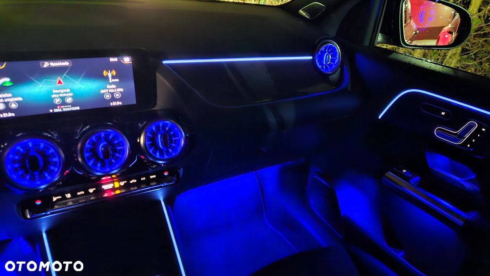 Mercedes-Benz GLA 250 4-Matic AMG Line - 39