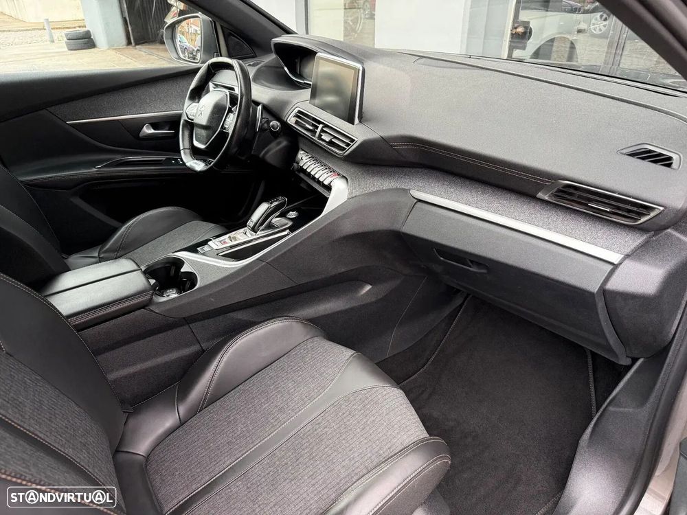 Peugeot 5008 1.5 BlueHDi GT Line EAT8 - 17