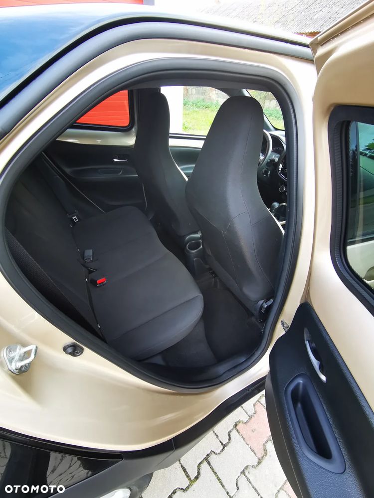 Toyota Aygo X 1.0 VVT-i Selection X-cite X-shift - 13