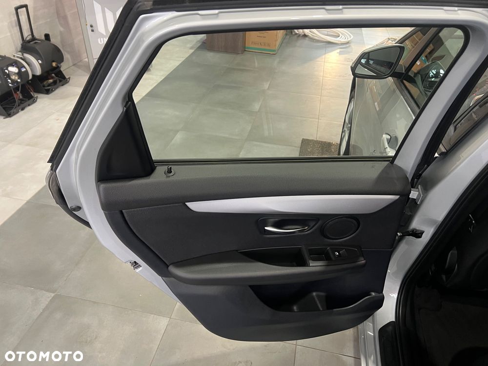 BMW Seria 2 218d Advantage sport - 19