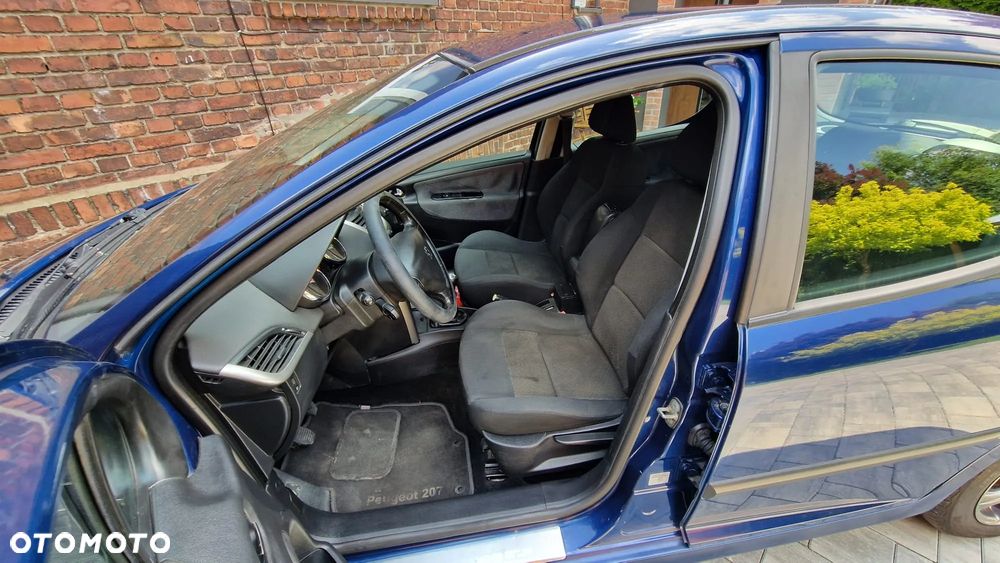 Peugeot 207 90 HDi FAP (Blue Lion) Sport - 17