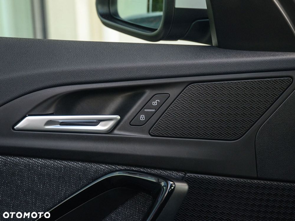 BMW X1 sDrive18i - 22