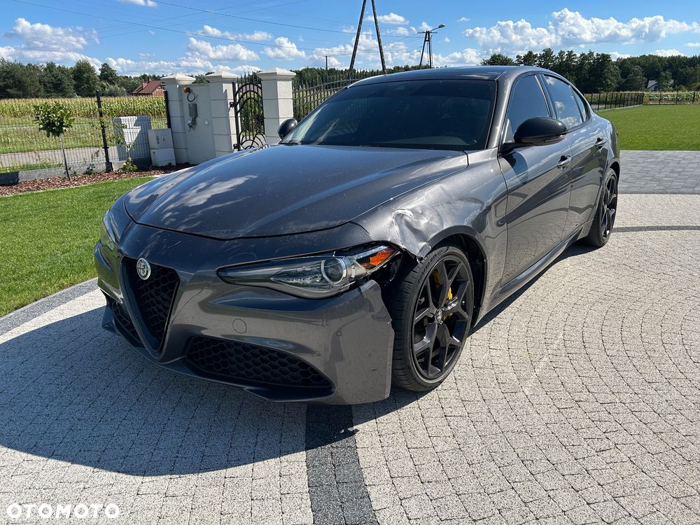 Alfa Romeo Giulia - 4