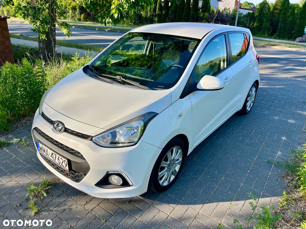 Hyundai i10 1.1 FIFA WM Edition - 11