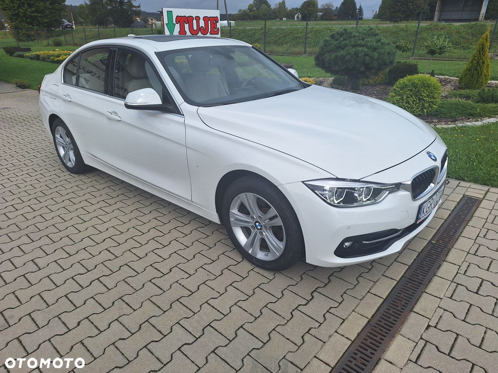 BMW Seria 3 330i xDrive Sport Line Sport - 4