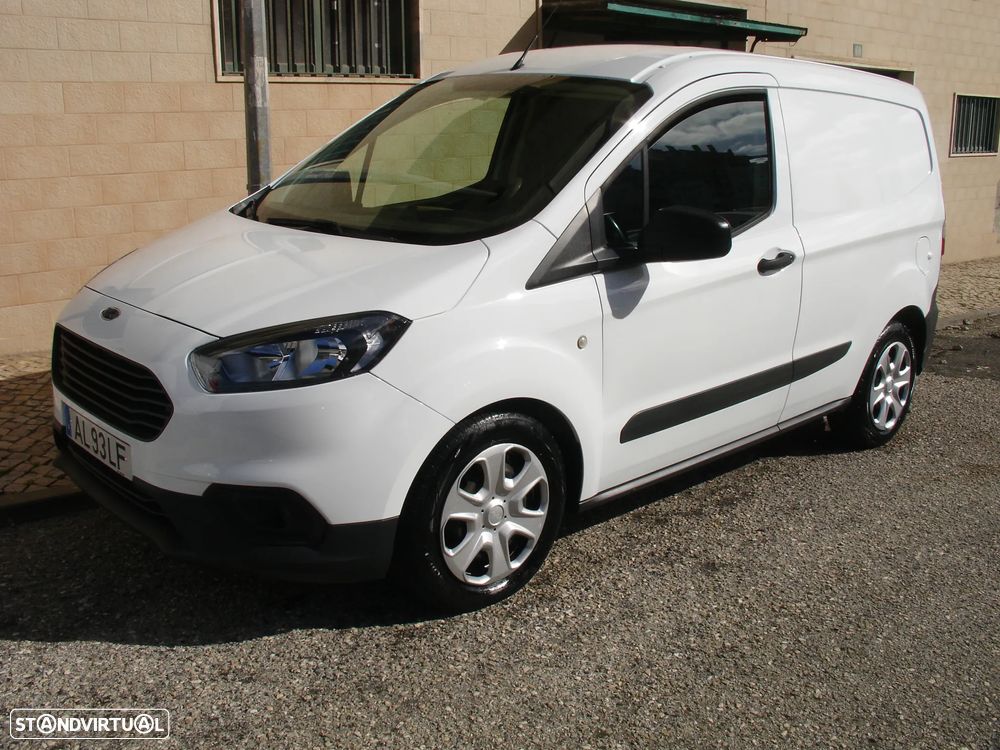 Ford transit courier - 23