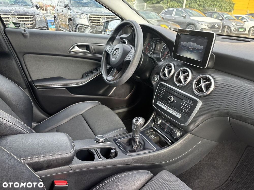 Mercedes-Benz Klasa A 160 Urban - 17