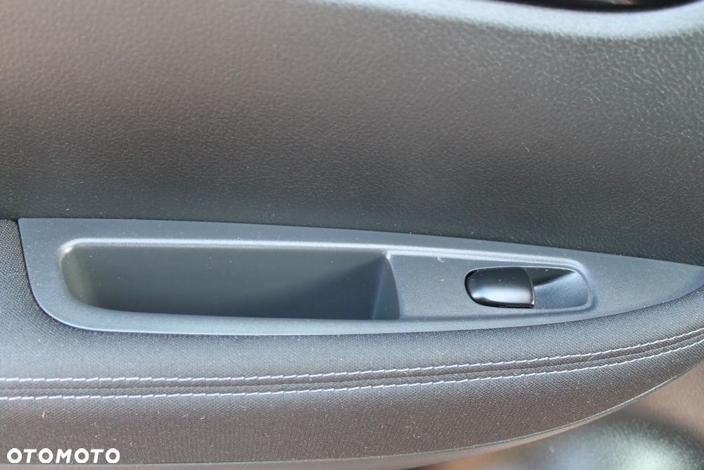 Nissan Qashqai 1.2 DIG-T N-Vision Xtronic EU6 - 29