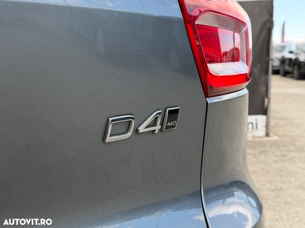 Volvo XC 40 D4 AWD Inscription - 32
