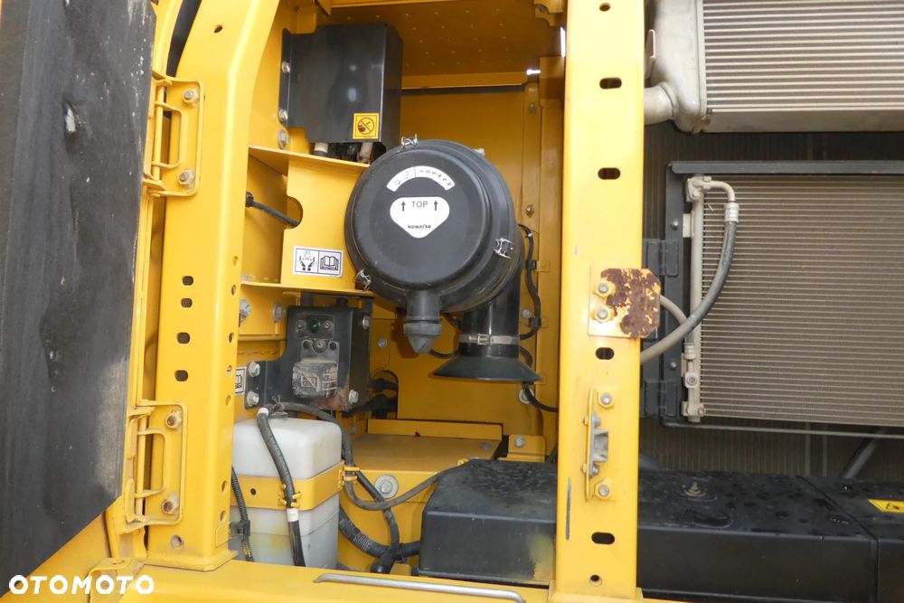 Komatsu PC 210LC-10 - 17