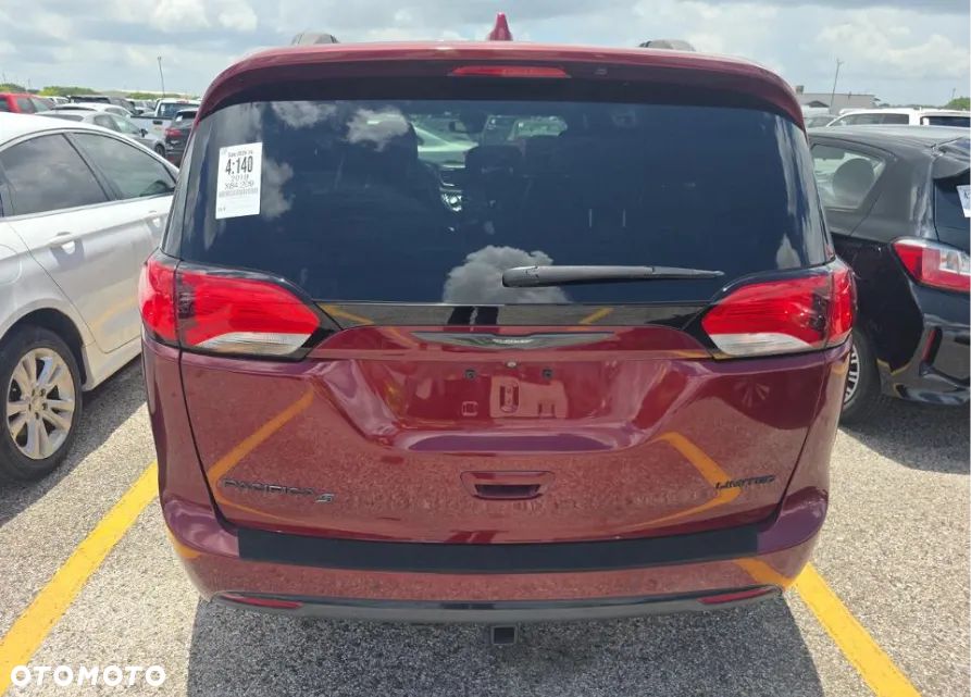 Chrysler Pacifica - 6