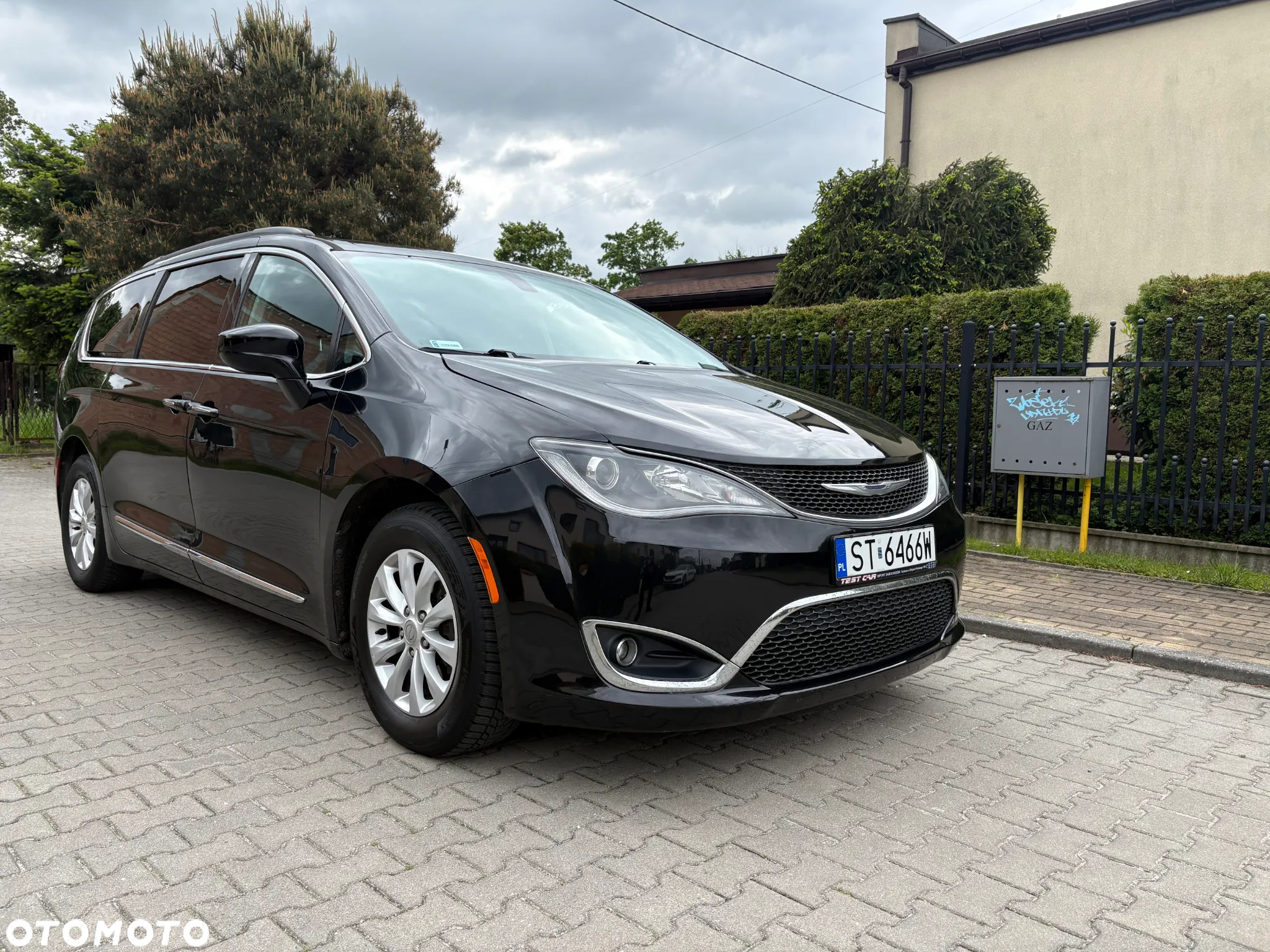 Chrysler Pacifica - 3