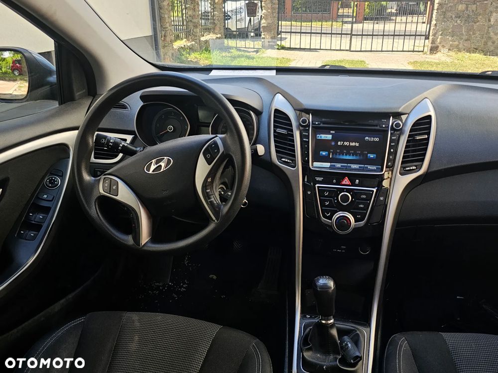 Hyundai i30 blue Kombi 1.6 CRDi Classic - 8