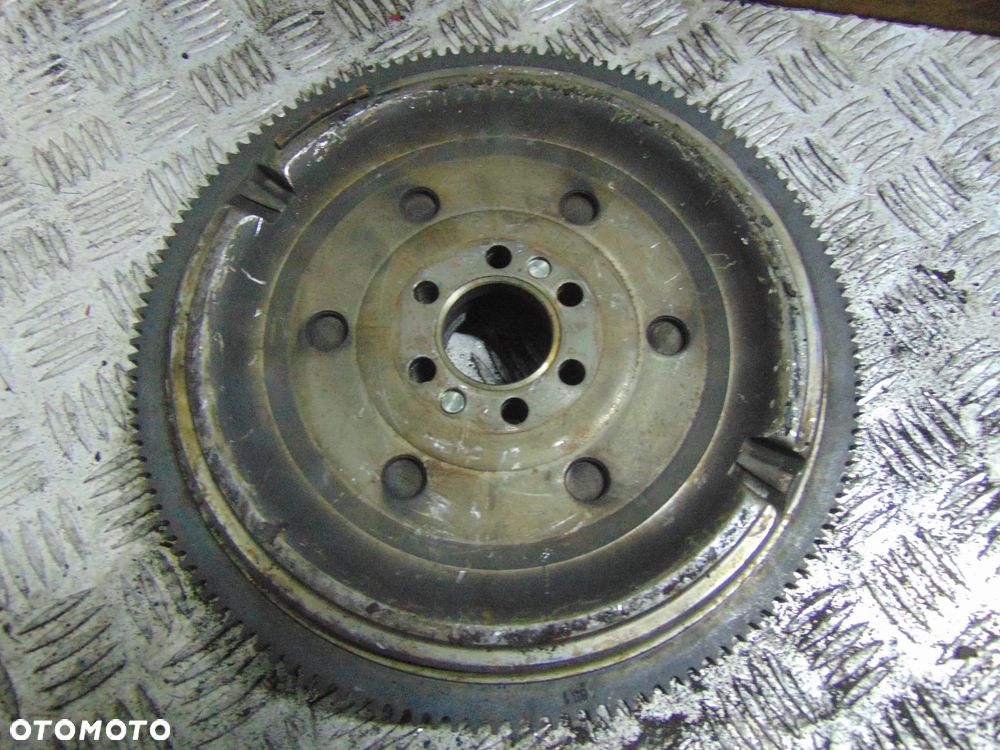 Koło zamachowe dwumasowe audi a4 b6 1,8 turbo - 2