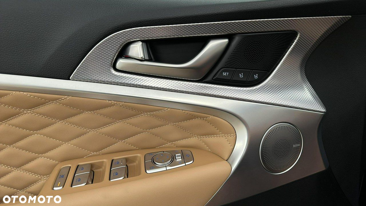 Genesis G70 - 29