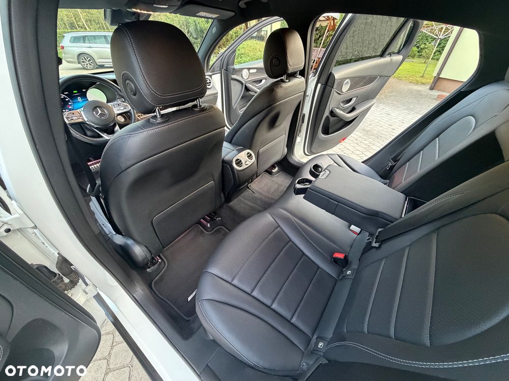 Mercedes-Benz GLC - 21