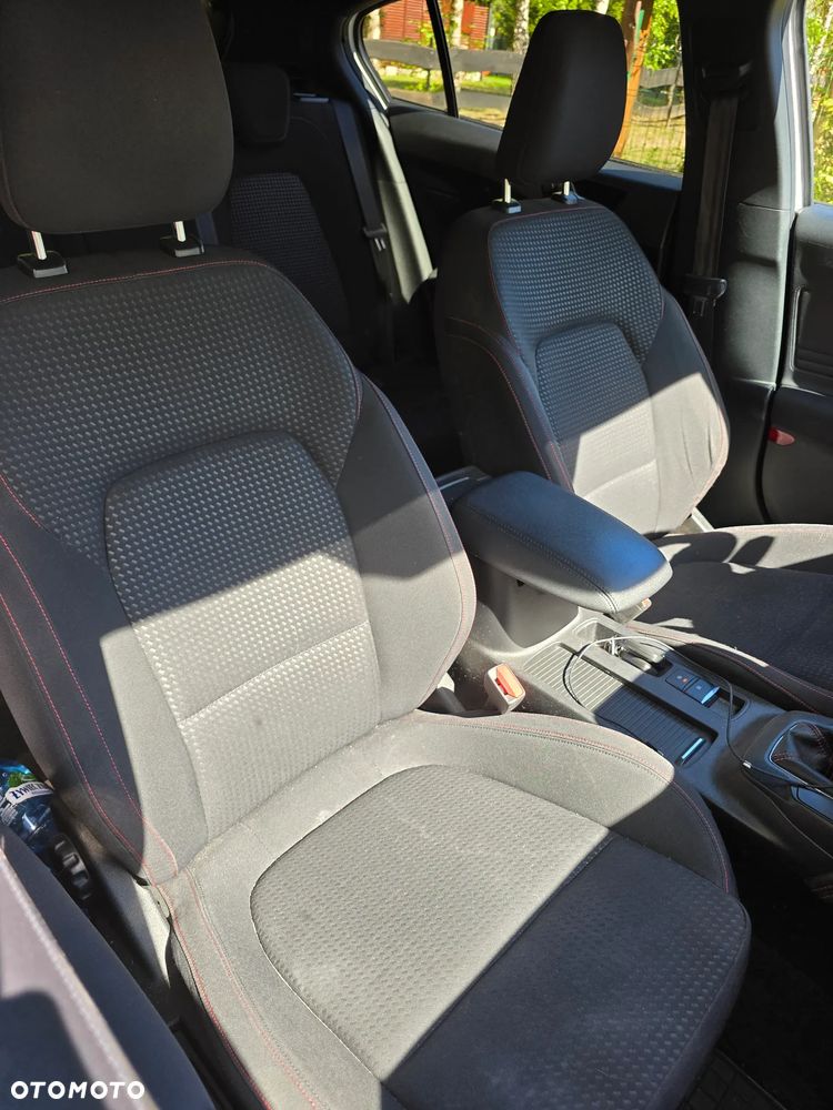 Ford Focus 1.5 EcoBoost ST-Line - 21