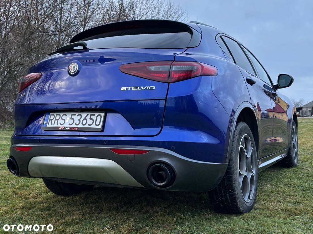 Alfa Romeo Stelvio 2.0 Turbo 16V AT8-Q4 Veloce - 28