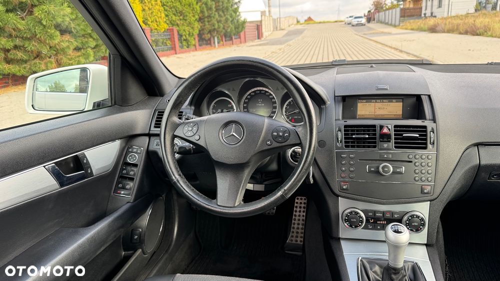 Mercedes-Benz Klasa C 180 Kompressor Avantgarde - 30