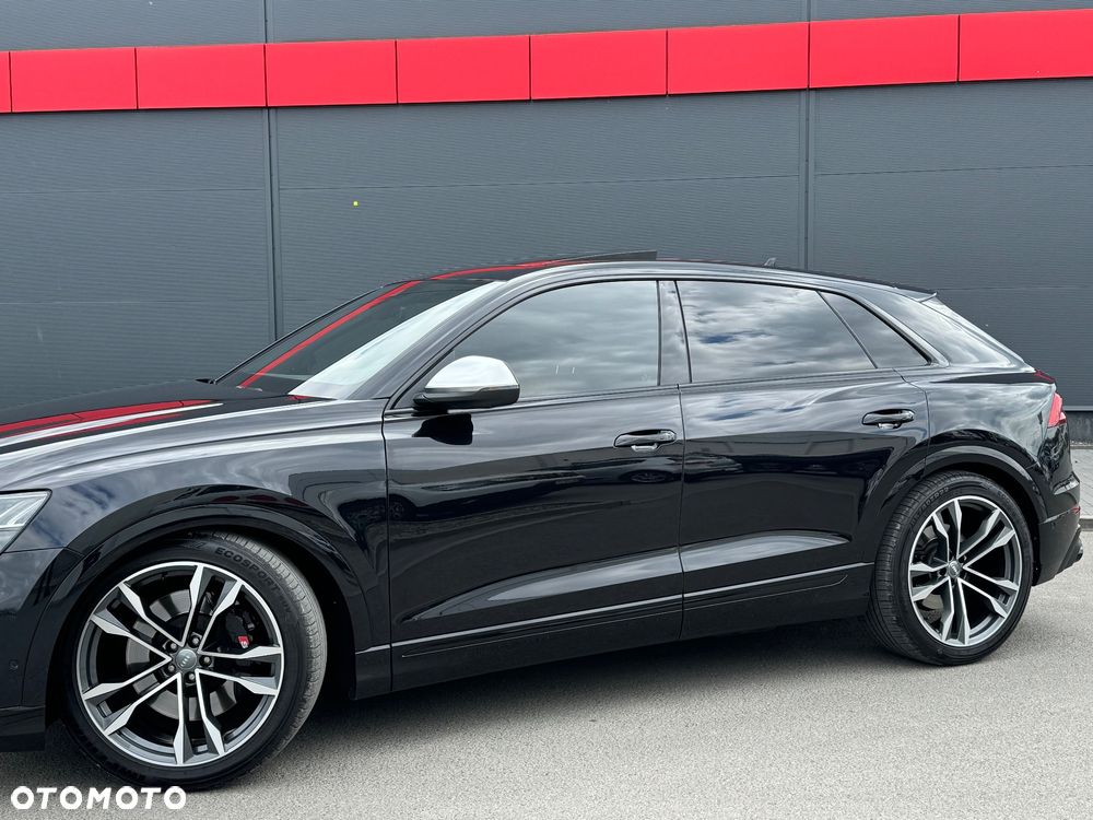 Audi SQ8 - 20