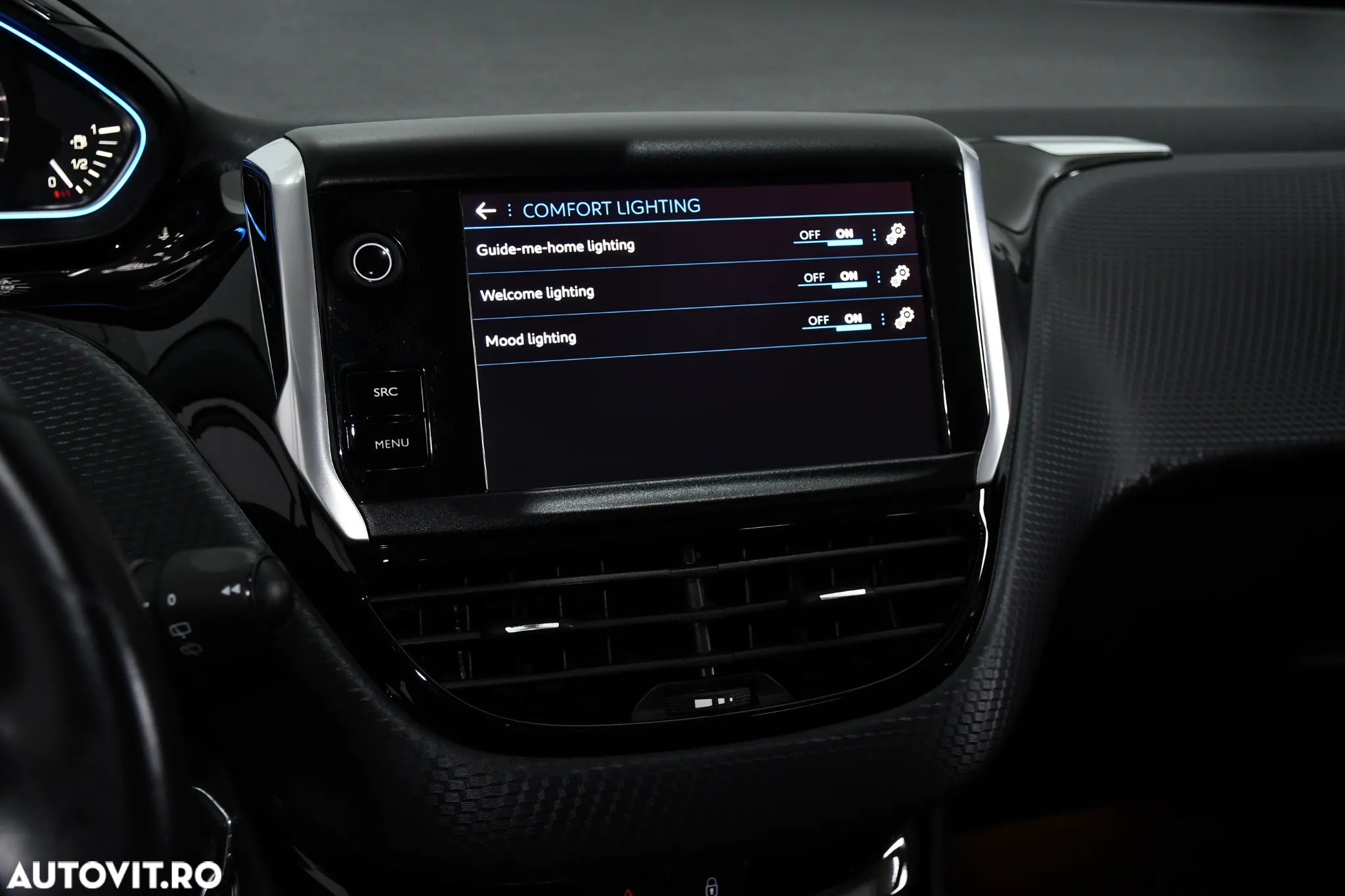Peugeot 2008 1.2 PureTech Turbo EAT6 S&S Allure - 24